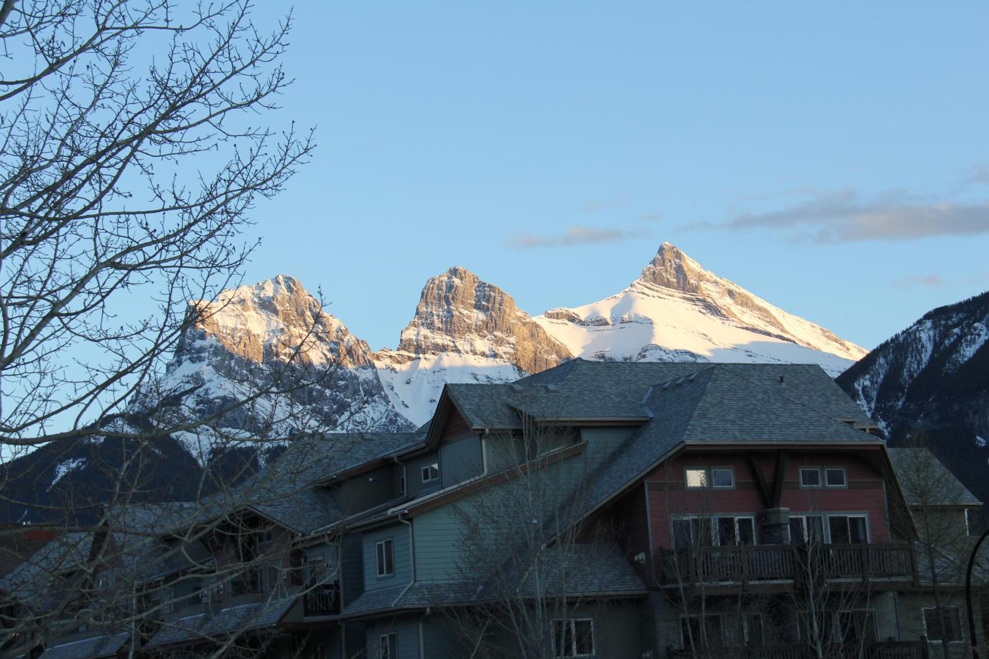 Windtower Lodge - Canmore Eksteriør billede
